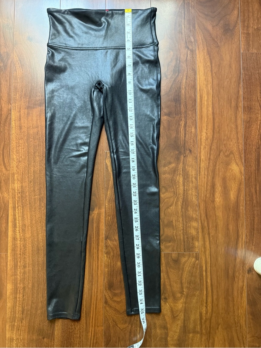 SPANX Faux Leather Black Matte Leggings / Size M / Like New Condition 🖤 - Picture 4 of 7